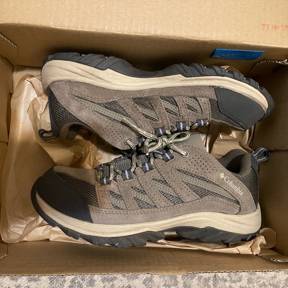 Columbia hiking shoes